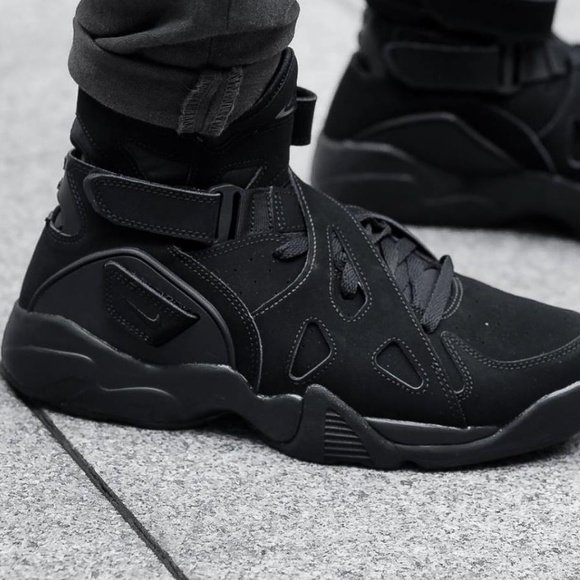 nike air unlimited black